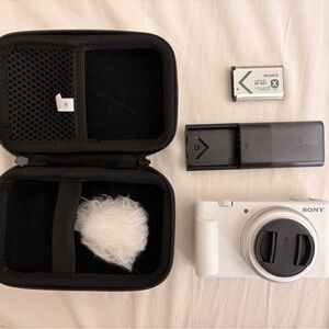 Sony ZV-1F White with Travel Charger Kit and Case